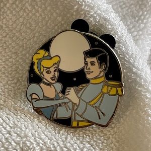 RARE Disney’s Cinderella Pin!